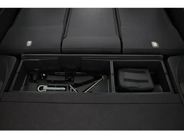 Toyota Verso 1.8 VVT-i SkyView Edition 2018 Benzine 40