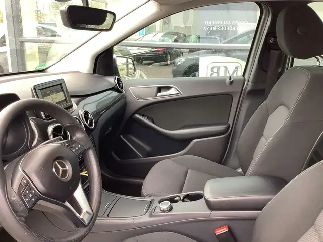 Mercedes-Benz B-Klasse 180 Ambition 2014 Benzine 21