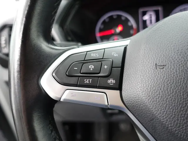 Volkswagen T-Cross 1.0 TSI R line- 2019 Benzine 15