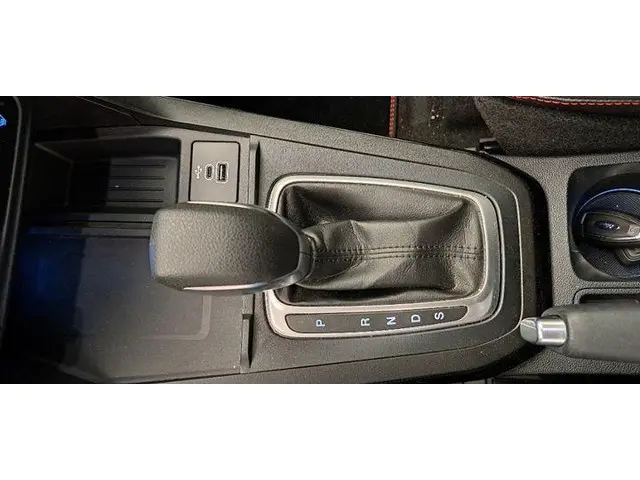 Ford Puma 1.0 EcoBoost Hybrid ST-Line X 2024 Benzine 17