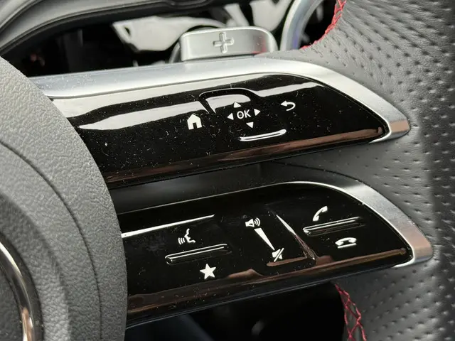 Mercedes-Benz GLA 250 e AMG Line 2024 Hybride Benzine 27