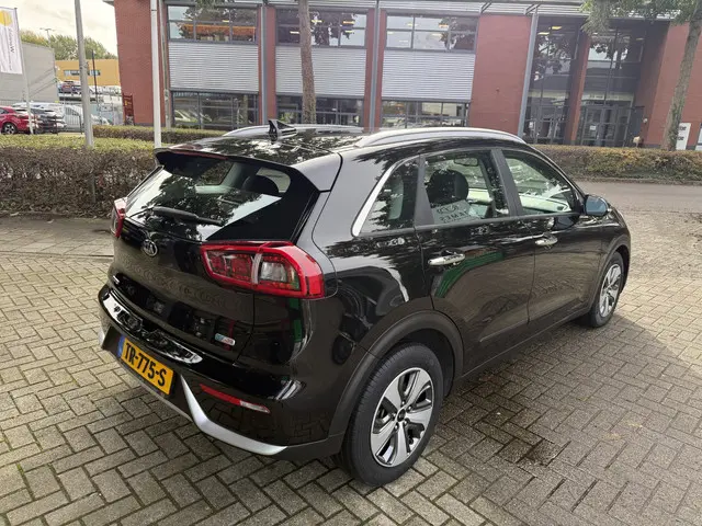 Kia Niro 1.6 GDi Hybrid DynamicLine 2018 Hybride Benzine 6