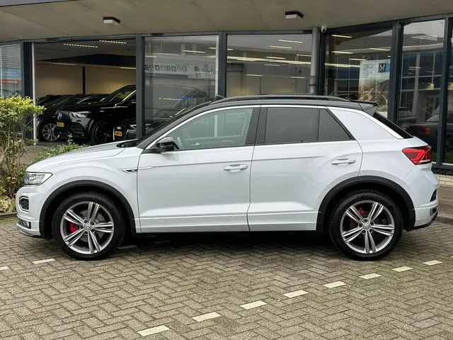 Volkswagen T-Roc 3