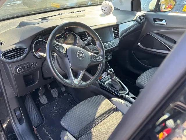 Opel Crossland X 3