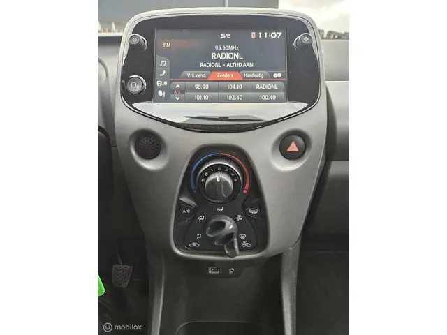 Toyota Aygo 1.0 VVT-i x-play camera 2019 Benzine 13