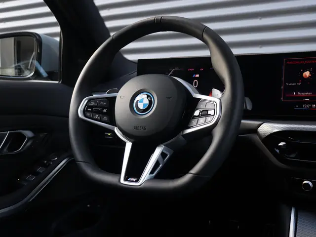 BMW 3 Serie Touring 330e 2026 Hybride Benzine 38