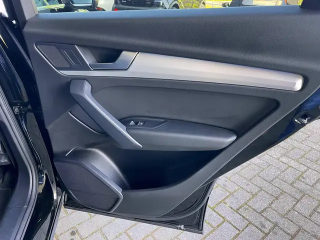 Audi Q5 40 TFSI S edition 2023 Hybride Benzine 46