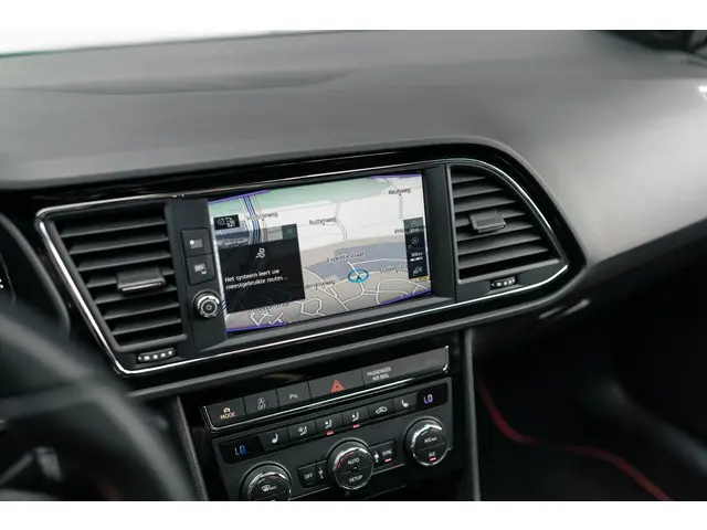SEAT Leon 1.5 TSI FR NAP DSG Beats Pano ACC 2020 Benzine 36
