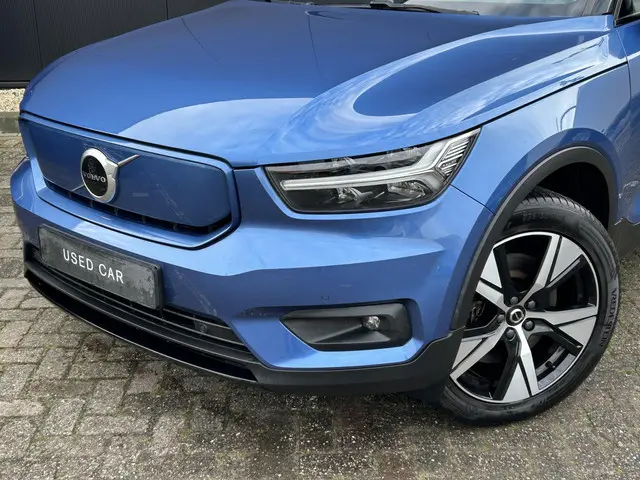 Volvo XC40 3