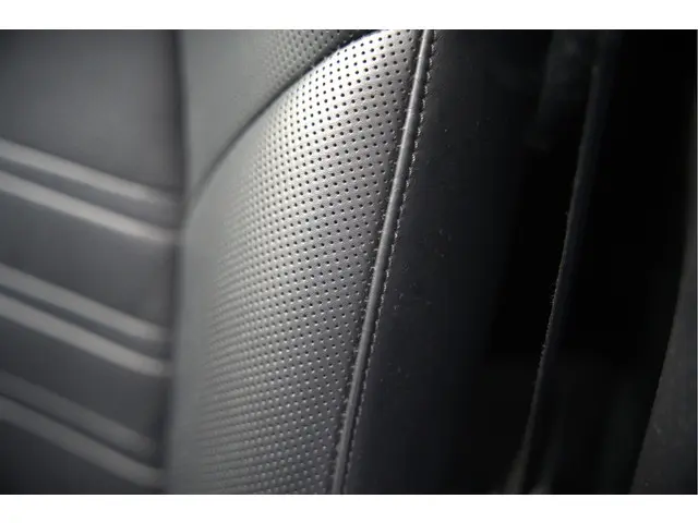 Porsche Cayenne 3.0 E-Hybrid 2018 Hybride Benzine 30