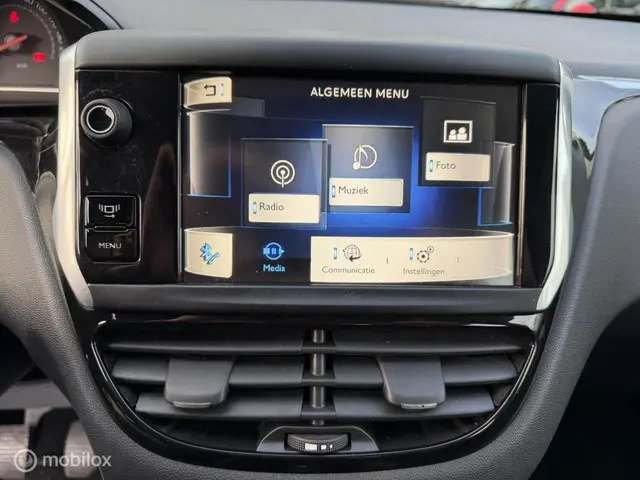 Peugeot 208 1.2 VTi Active,Airco,Cruise,5drs! 2013 Benzine 41