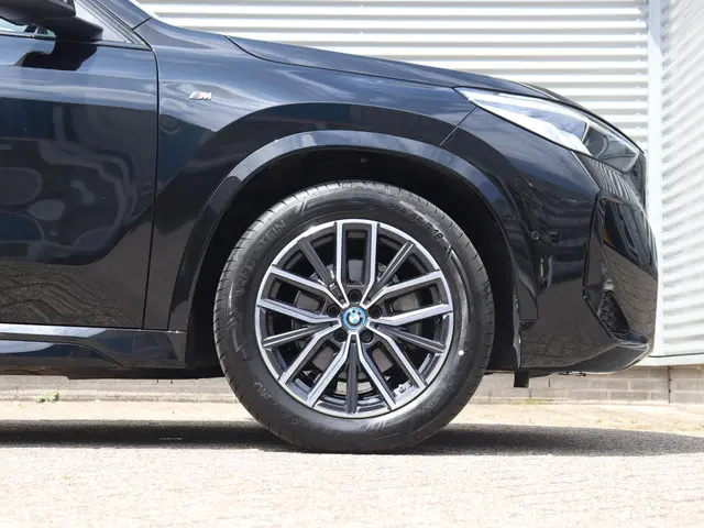 BMW iX1 eDrive20 2024 Elektrisch 6