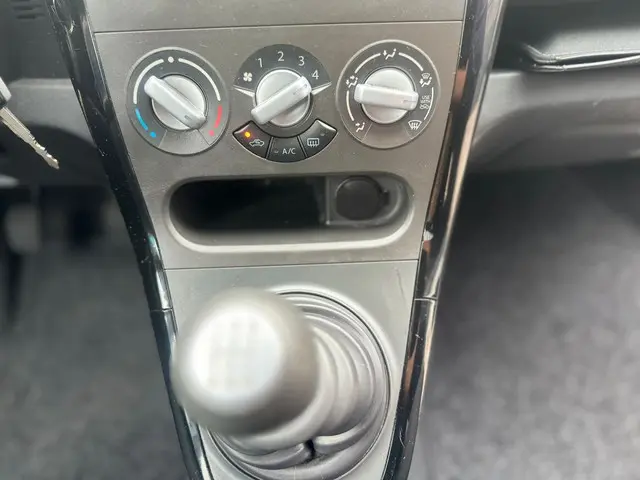 Suzuki Splash 1.0 VVT Comf. EASSS 2013 Benzine 18