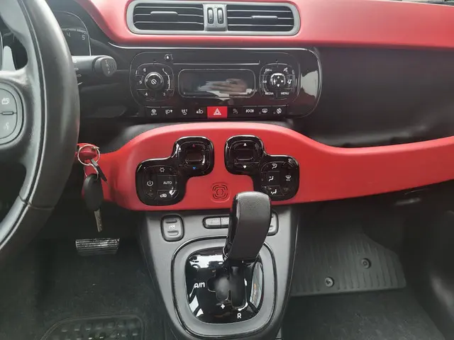 Fiat Panda 0.9 TwinAir Lounge 2014 Benzine 13