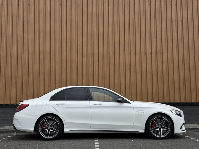 Mercedes-Benz C-Klasse AMG 63 2017 Benzine 4