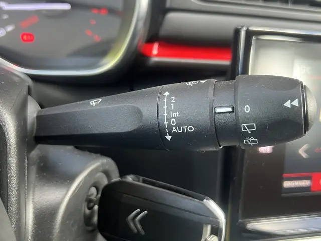 Citroën C3 1.2 82 pk Shine 2018 Benzine 31