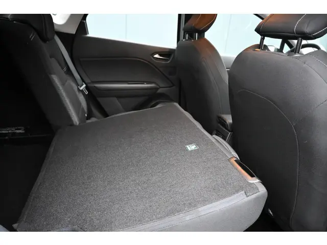 Renault Captur 1.0 TCe 90 equilibre 2023 Benzine 25