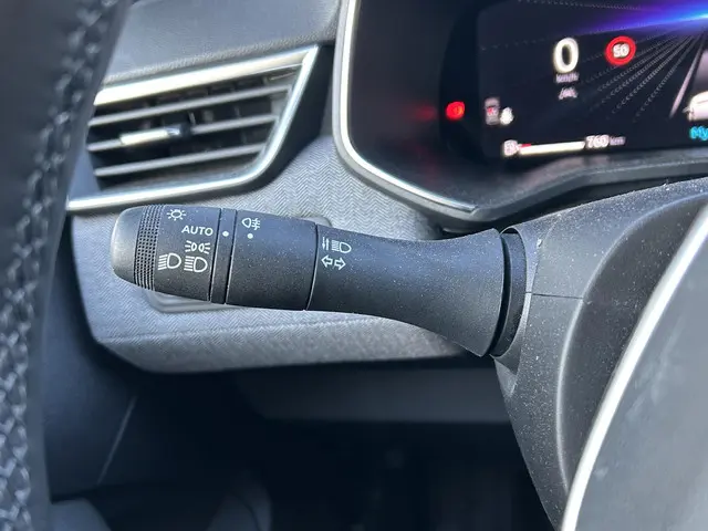 Renault Clio 1.0 TCe 90 GPF techno 2024 Benzine 20