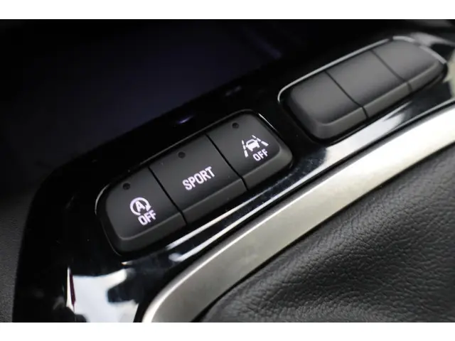 Opel Corsa 1.2 Turbo 100pk GS 2024 Benzine 24