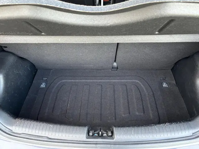 Hyundai i10 1.0i i-Motion Comfort 2016 Benzine 20