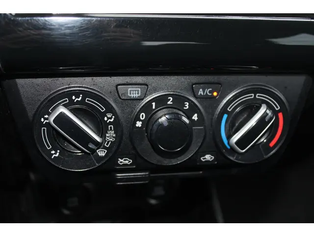 Suzuki Swift 1.0 Select 2018 Benzine 17