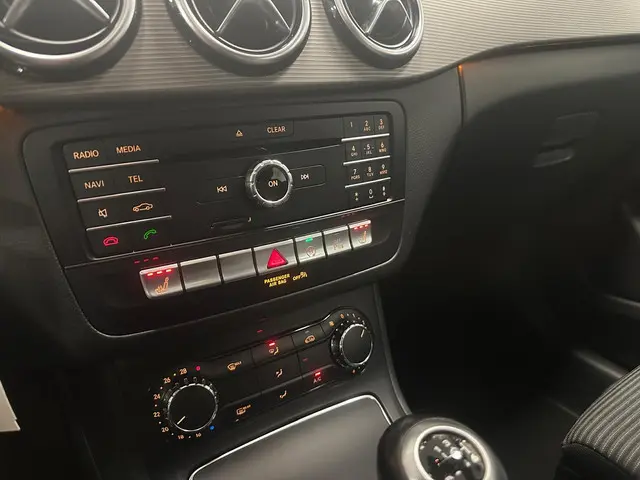 Mercedes-Benz B-Klasse 180 Prestige 2016 Benzine 13