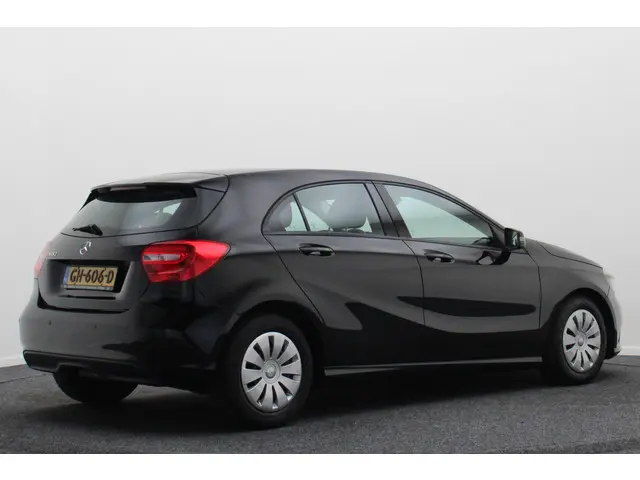 Mercedes-Benz A-Klasse 180 Economy 2015 Benzine 19
