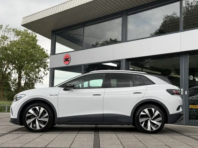 Volkswagen ID.4 Aut. First Edition 77kWh 2020 Elektrisch 3