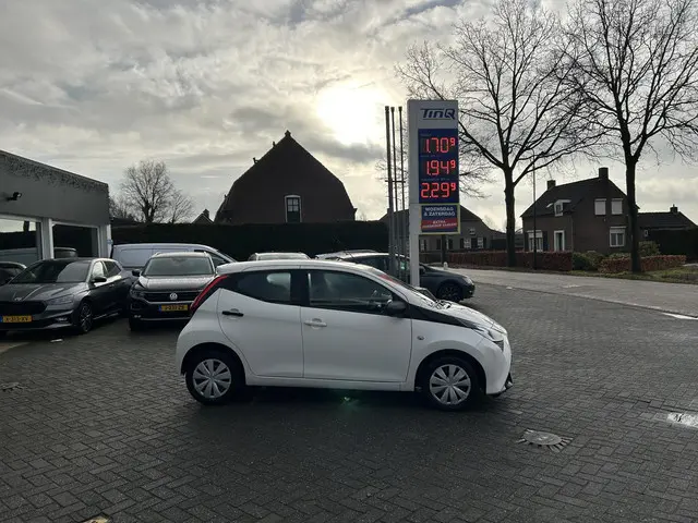 Toyota Aygo 1.0 VVT-i x-fun 2021 Benzine 3