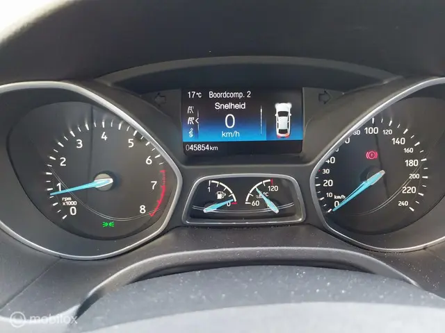 Ford Focus 1.0 Lease Edition|Navi|PDC|Cruise 2018 Benzine 8