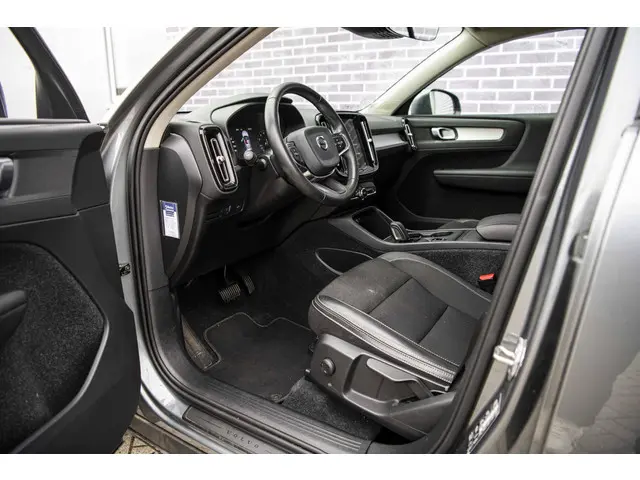 Volvo XC40 2.0 T4 Momentum 2019 Benzine 17