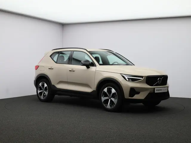 Volvo XC40 2.0 B4 Plus Dark 2025 Benzine 33