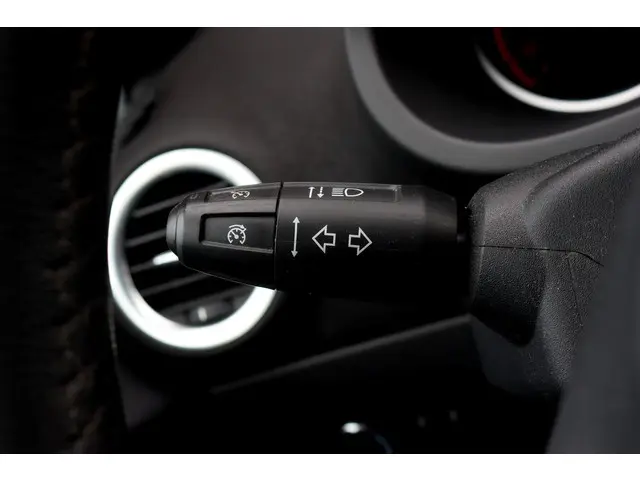 Opel Corsa 1.4-16V Cosmo | 2014 Benzine 18