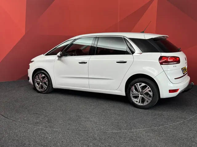 Citroën C4 Picasso 1.6 e-THP Exclusive 2016 Benzine 21
