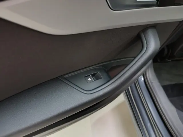 Audi A4 Avant 35 TFSI Advanced Edition 2023 Benzine 24