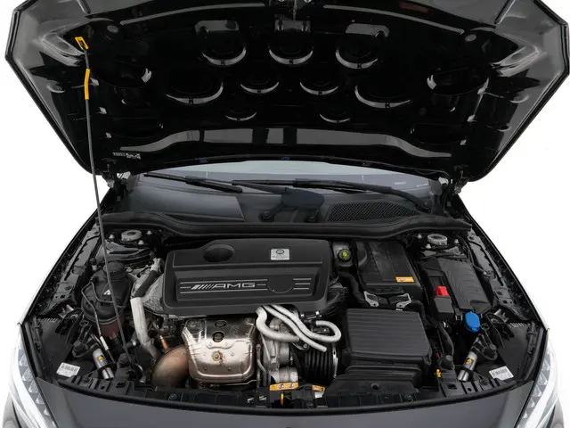Mercedes-Benz GLA 45 AMG 4-Matic 2015 Benzine 29