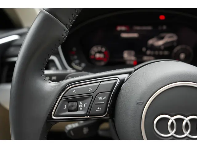 Audi A4 Avant 40 TFSI S line 2019 Benzine 17