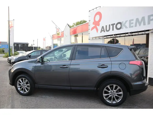 Toyota RAV4 2