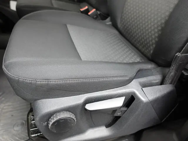 Ford Transit Custom 300 L2H1 Trend 2023 Diesel 12