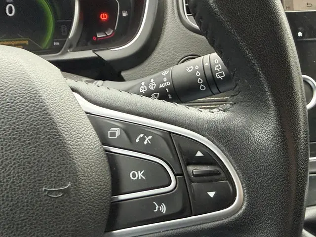 Renault Scénic 1.2 TCe Bose 2017 Benzine 23