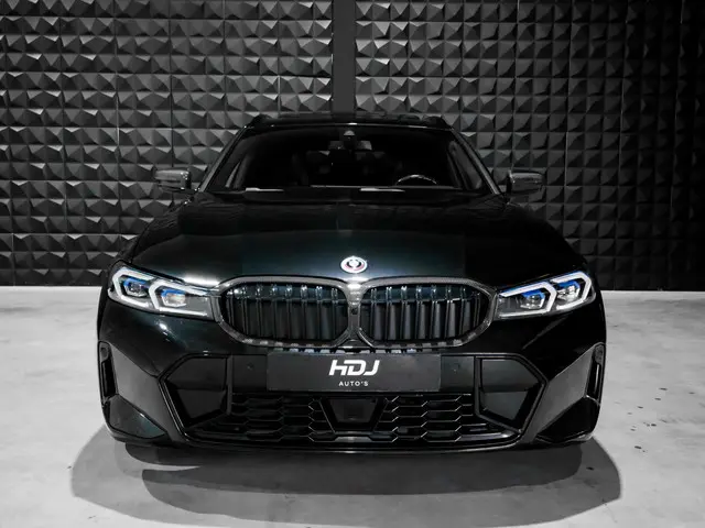 BMW 3 Serie Touring 330e 2022 Hybride Benzine 4