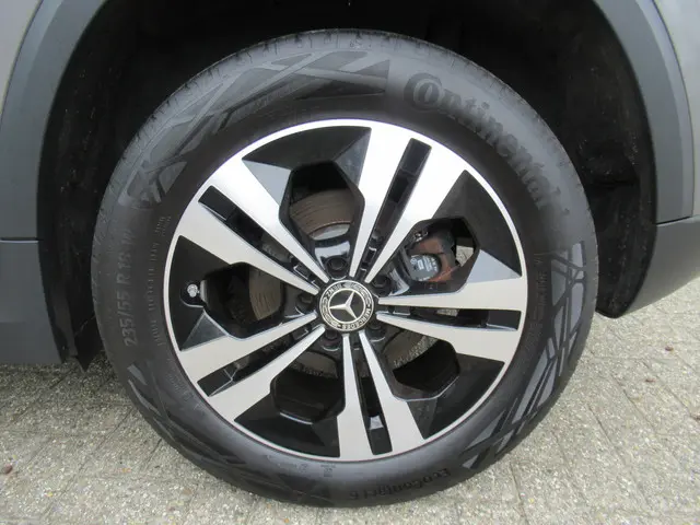 Mercedes-Benz GLA 200 Trekhaak/Panoramadak 2021 Benzine 16