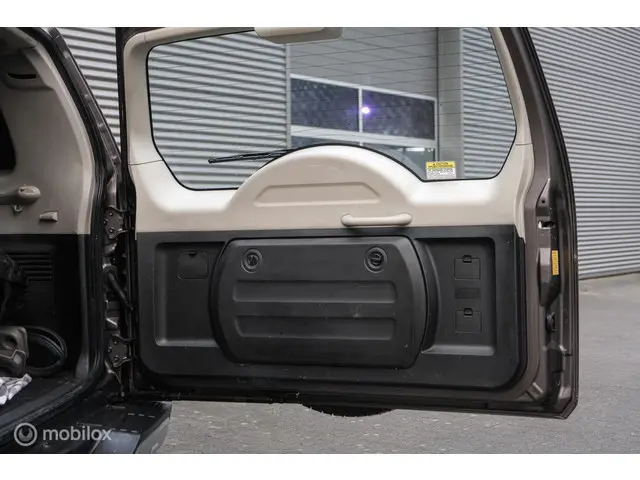 Mitsubishi Pajero 3.2 DI-D Instyle 2013 Diesel 16