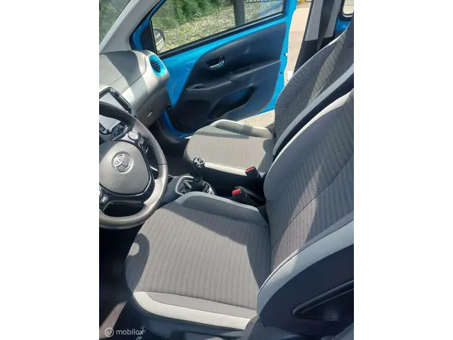 Toyota Aygo 1.0 VVT-i x-cite 2019 Benzine 19