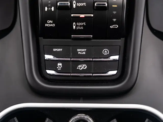 Porsche Cayenne 4.8 Turbo S 2015 Benzine 43