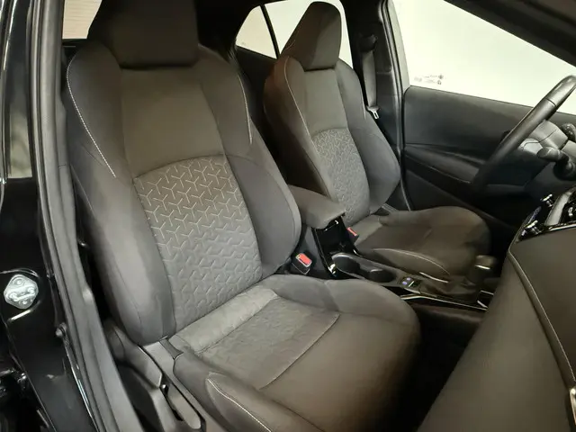 Toyota Corolla 1.8 Hybrid TeamD 2022 Hybride Benzine 29