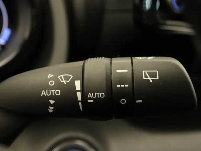 Toyota Yaris 1.5 Hybrid Executive 2020 Hybride Benzine 26