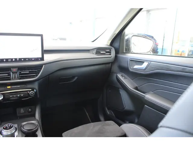 Ford Kuga 2.5 PHEV Active X 2024 Hybride Benzine 17