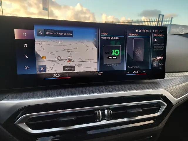BMW 3 Serie Touring 320i 2023 Benzine 15