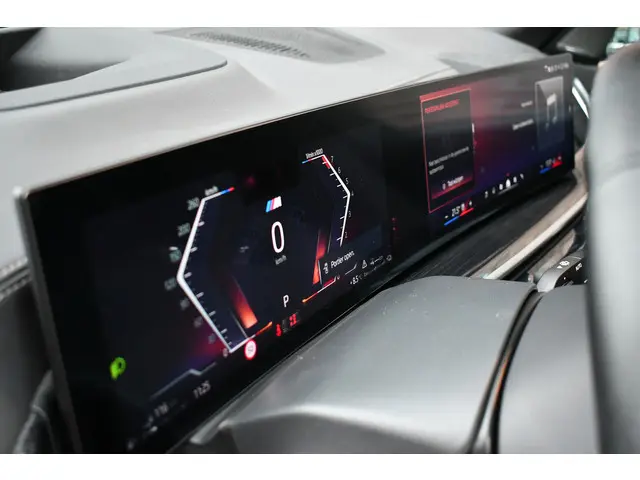 BMW X5 xDrive50e M-Sport 2023 Hybride Benzine 76